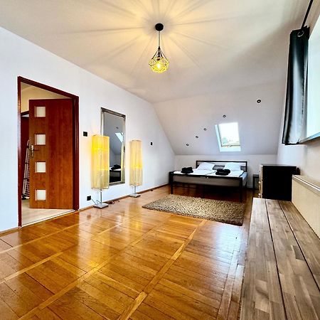 Domek Monte Black Z Jacuzzi I Sauna Finska Строне-Слёнске Экстерьер фото