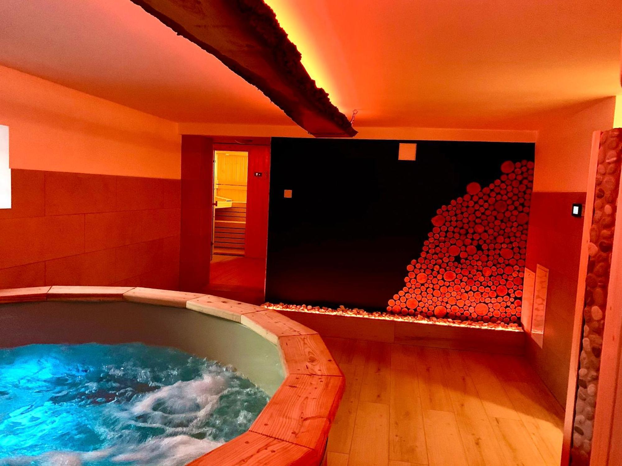 Domek Monte Black Z Jacuzzi I Sauna Finska Строне-Слёнске Экстерьер фото